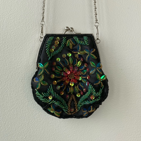 Floral beaded crossbody purse - Picture 1 of 4